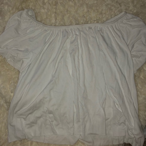 White Off the Shoulder Top - Picture 1 of 2